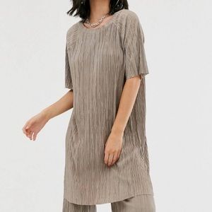 NWOT Plisse Blouse (can be worn as dress)